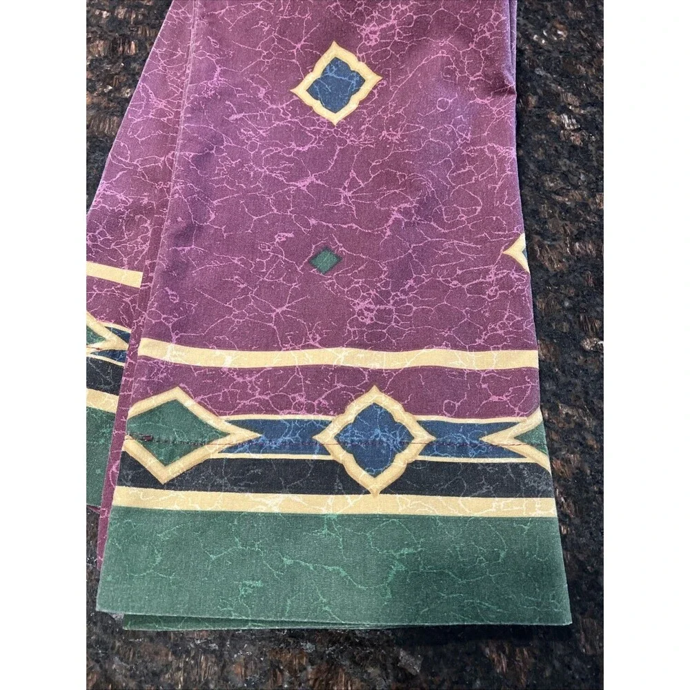 Springmaid Amalfi Burgundy King Pillowcase Marble 1990s Slightly Faded (2)